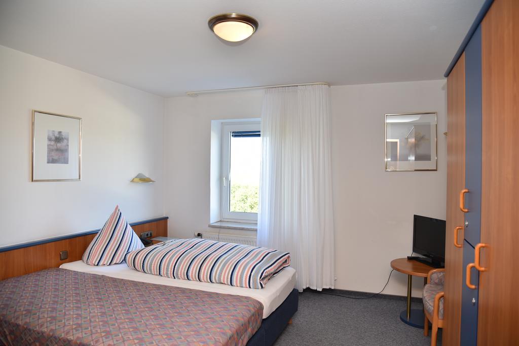 Hotel An Der Alten Porzelline Neuhaus am Rennweg Rom bilde