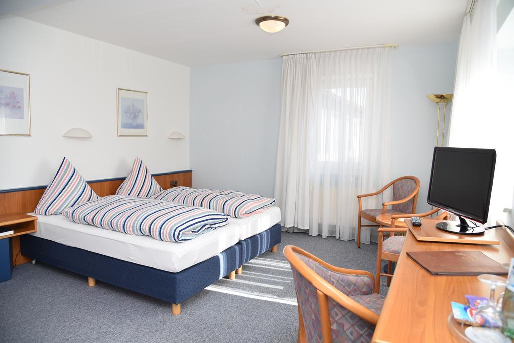 Hotel An Der Alten Porzelline Neuhaus am Rennweg Rom bilde